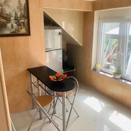 Apartment Petit Avec Jardin *